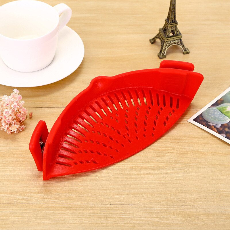 Clip-On Pot Pasta Strainer