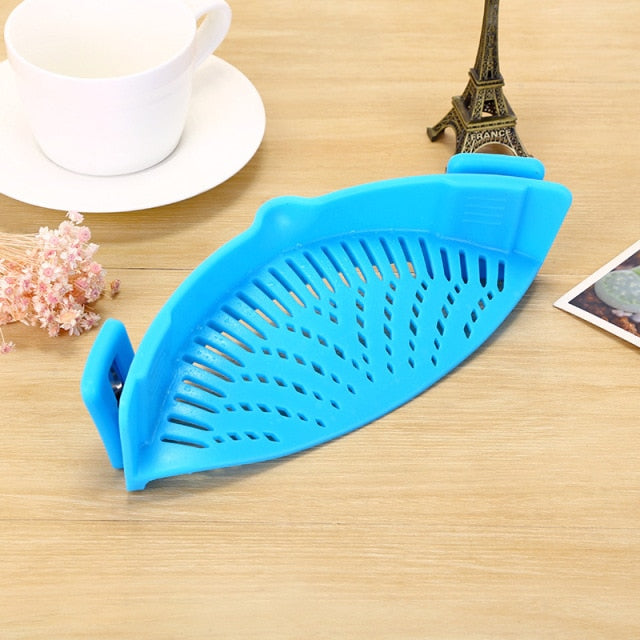 Clip-On Pot Pasta Strainer